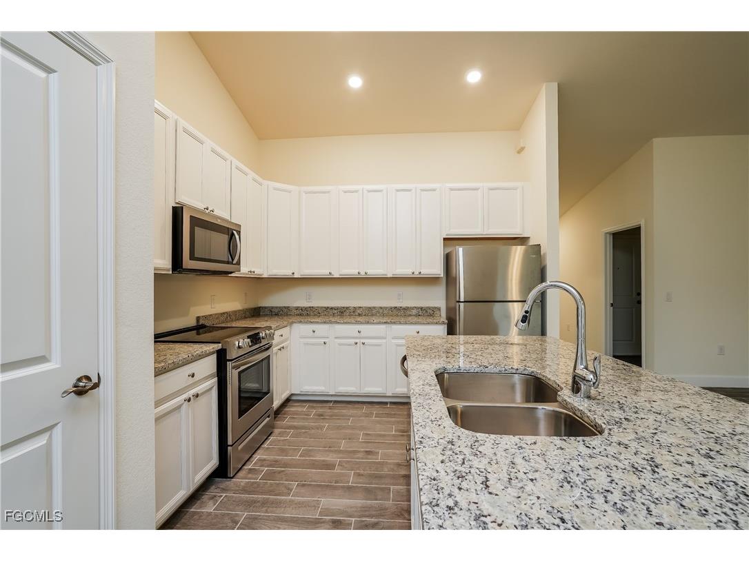 2704 23rd Street W Lehigh Acres FL 33971 2025012307 image4