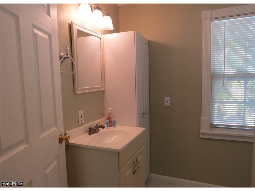 2704 2nd Street Fort Myers FL 33916 2026027565 image19