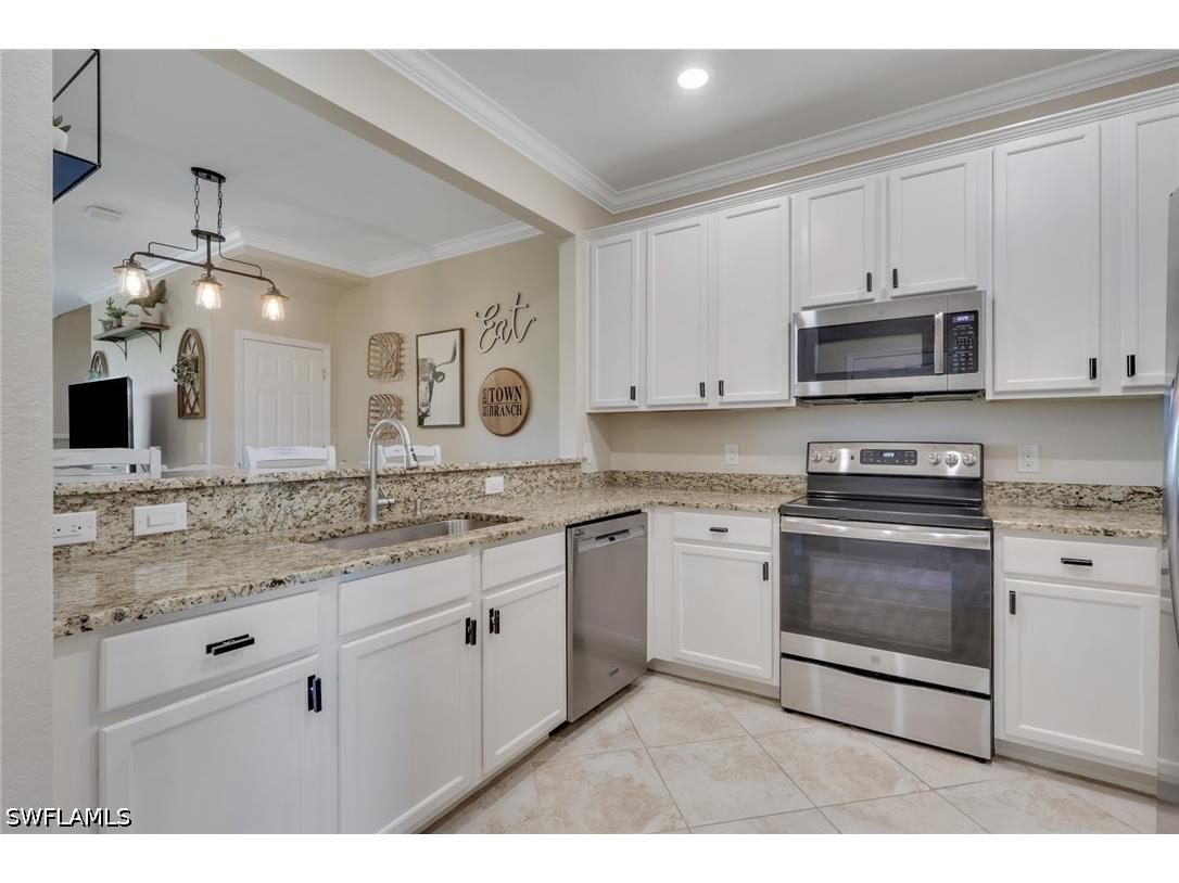 2704 Blossom Way Naples FL 34120 226017581 image5
