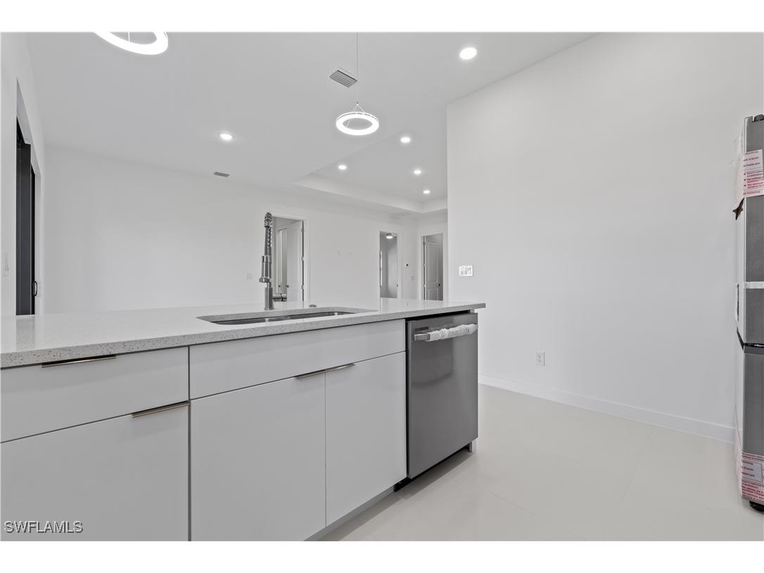 2704 Embers Parkway W Cape Coral FL 33993 225061012 image12