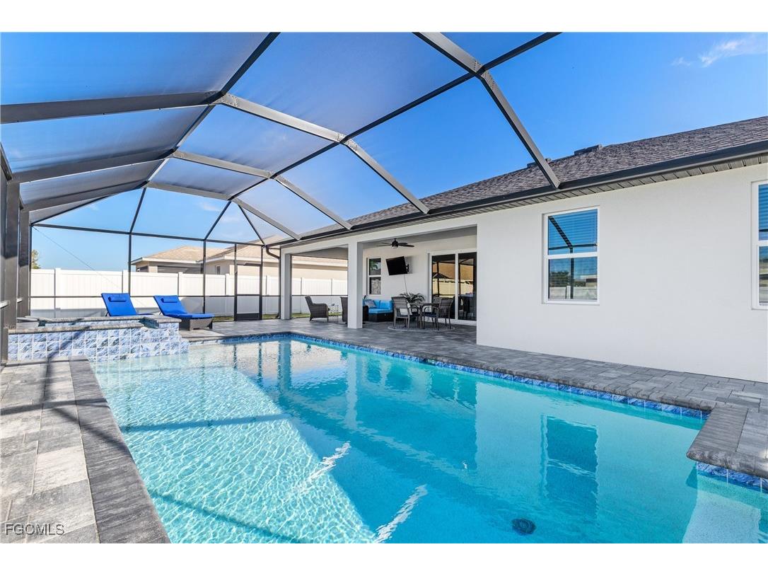 2704 SW 15th Avenue Cape Coral FL 33914 2026001316 image1