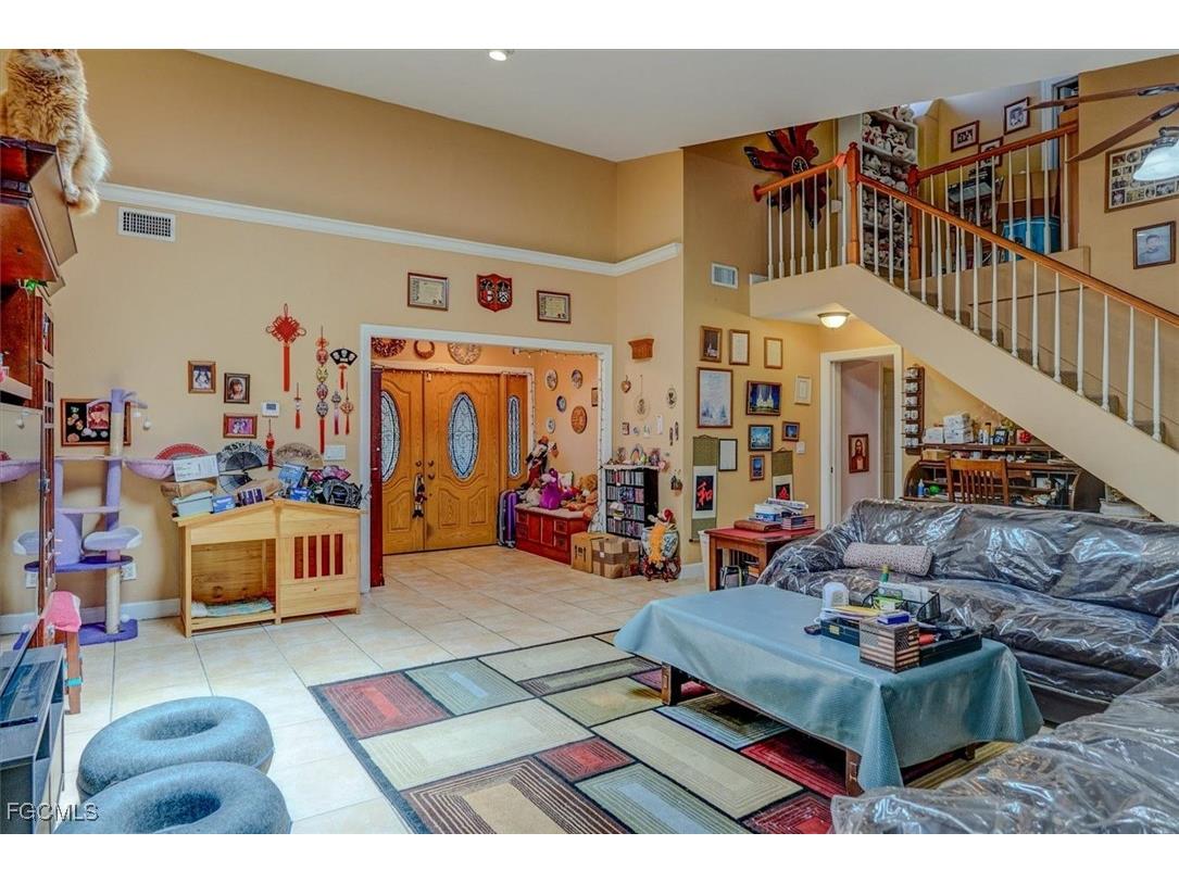 2704 SW 2nd Place Cape Coral FL 33914 2025005119 image12