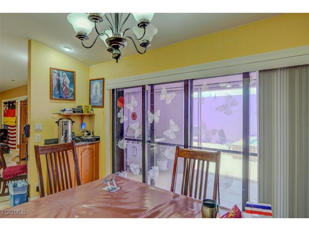 2704 SW 2nd Place Cape Coral FL 33914 2025005119 image16