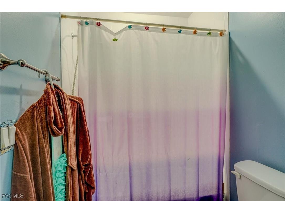 2704 SW 2nd Place Cape Coral FL 33914 2025005119 image27