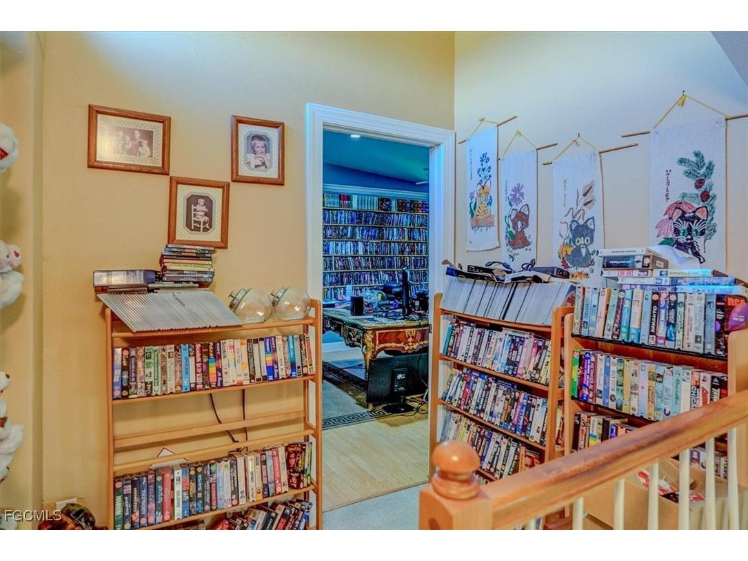 2704 SW 2nd Place Cape Coral FL 33914 2025005119 image28