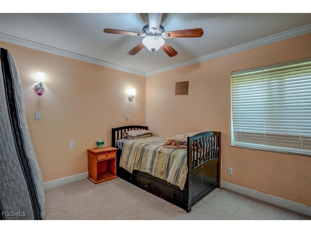 2704 SW 2nd Place Cape Coral FL 33914 2025005119 image29