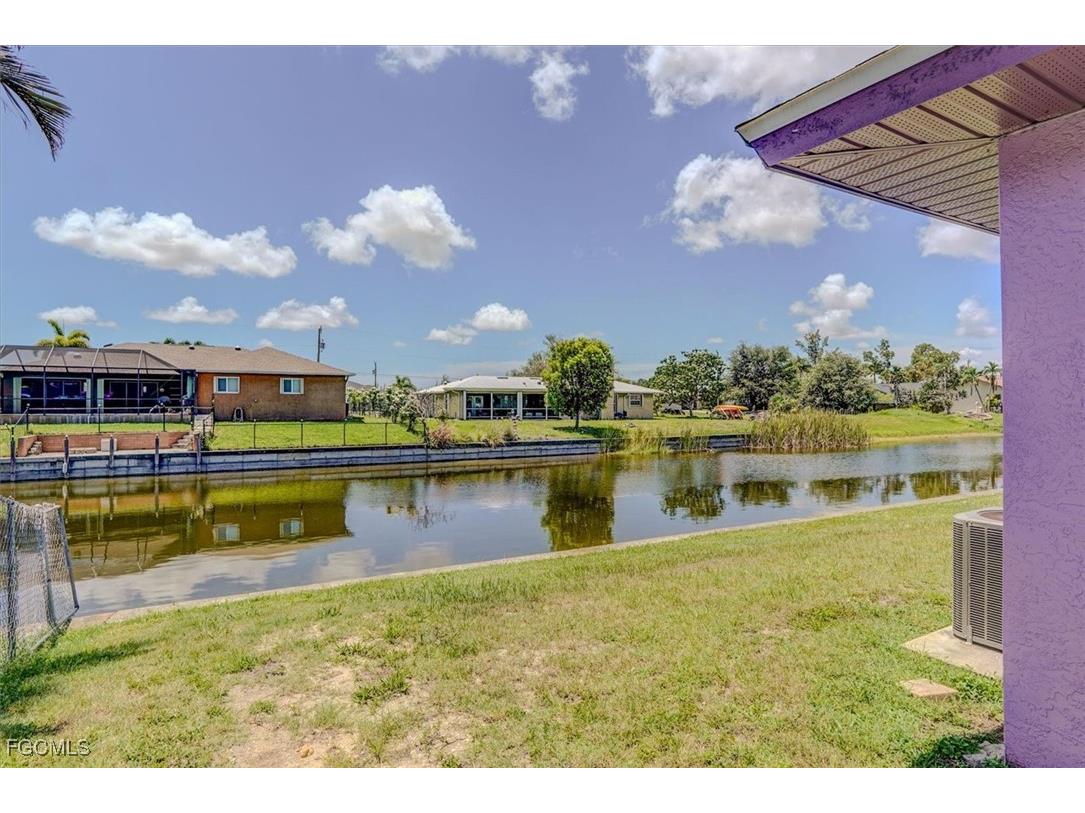 2704 SW 2nd Place Cape Coral FL 33914 2025005119 image3