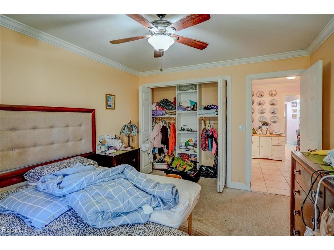 2704 SW 2nd Place Cape Coral FL 33914 2025005119 image33