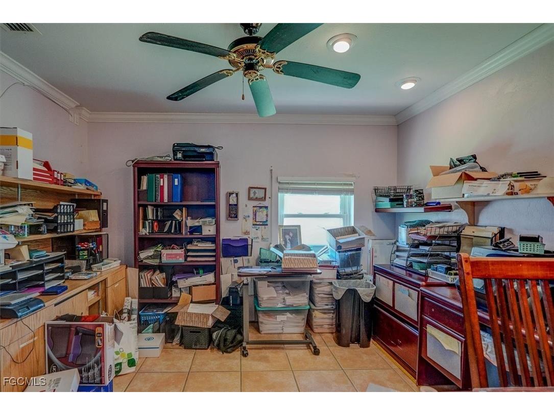 2704 SW 2nd Place Cape Coral FL 33914 2025005119 image36