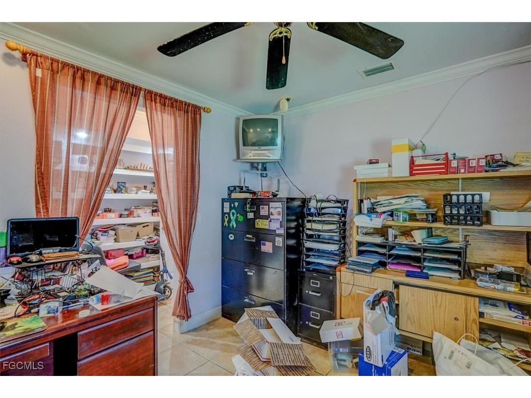 2704 SW 2nd Place Cape Coral FL 33914 2025005119 image37