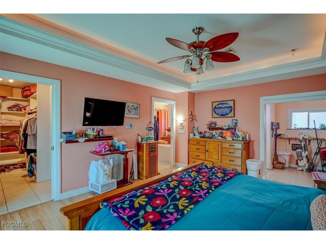 2704 SW 2nd Place Cape Coral FL 33914 2025005119 image41