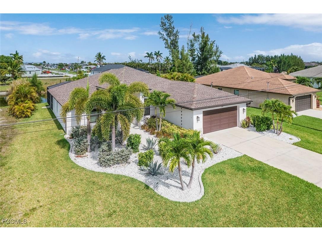 2704 SW 4th Place Cape Coral FL 33914 2025019713 image3