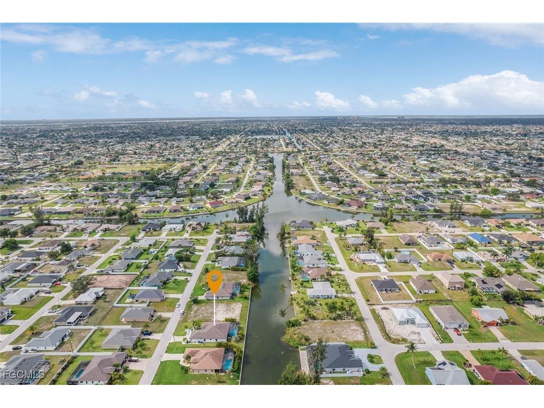 2704 SW 4th Place Cape Coral FL 33914 2025019713 image47