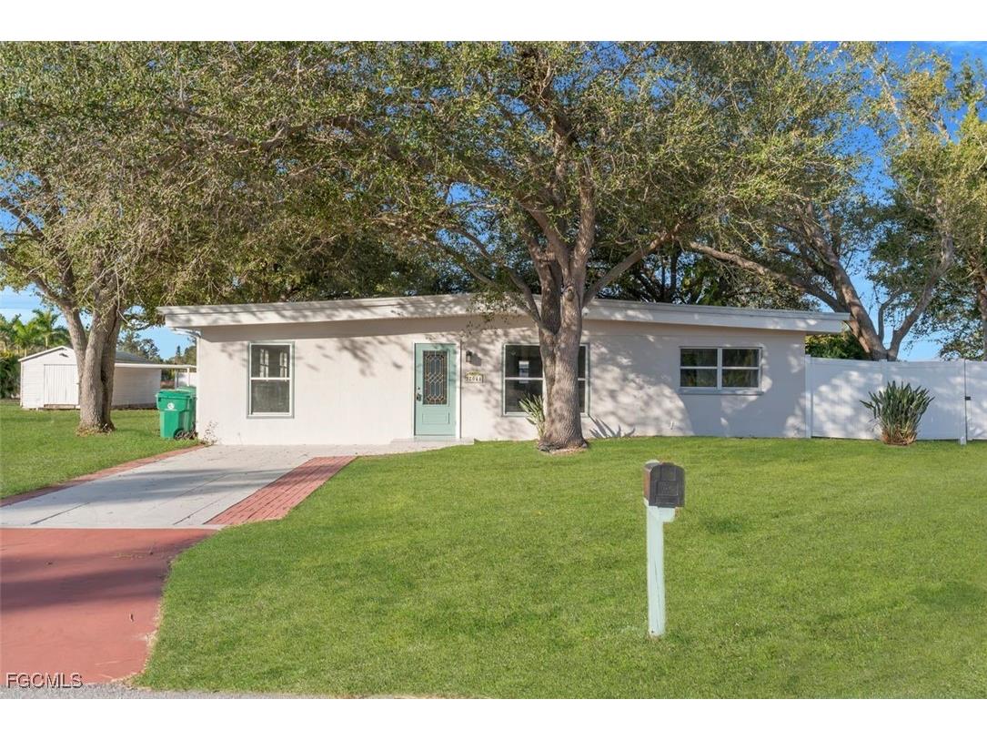 27044 Briar Court Punta Gorda FL 33983 2026004088 image1