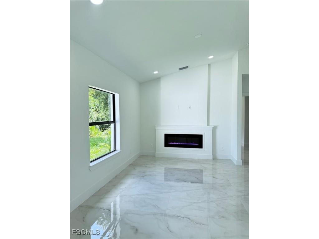 2705 10th Street W Lehigh Acres FL 33971 2025005547 image12