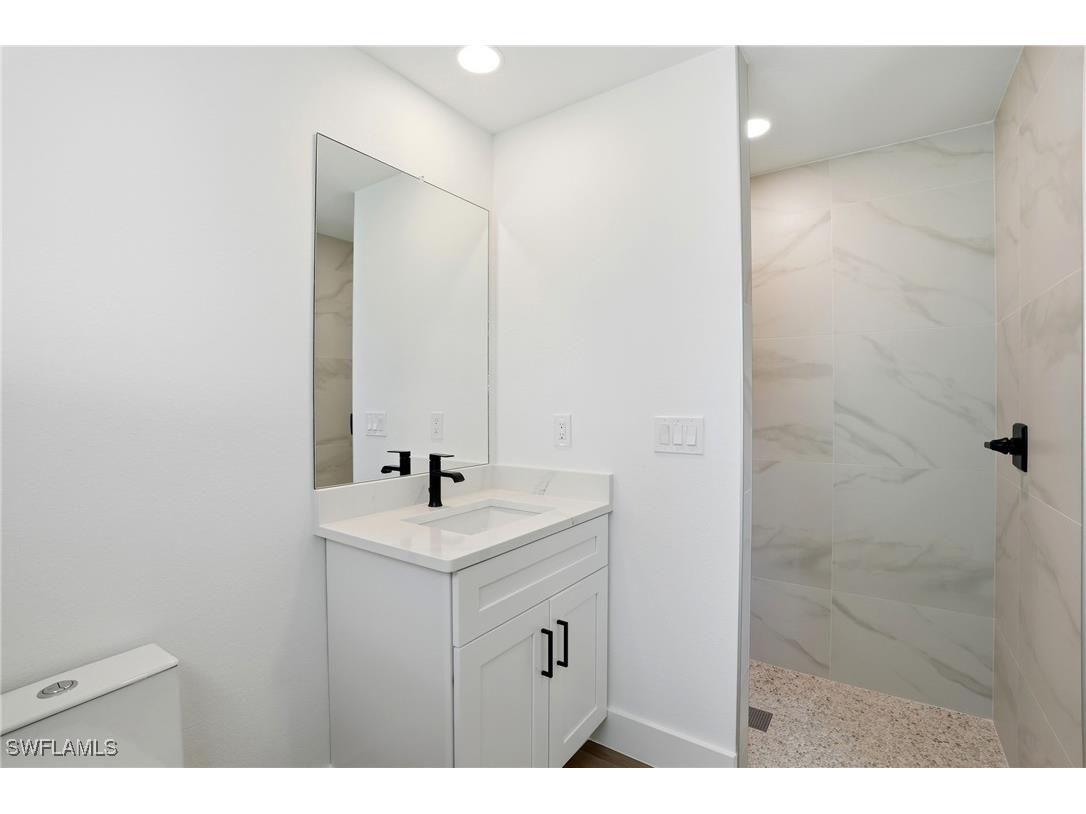  Lehigh Acres FL 33976 225075805 image30