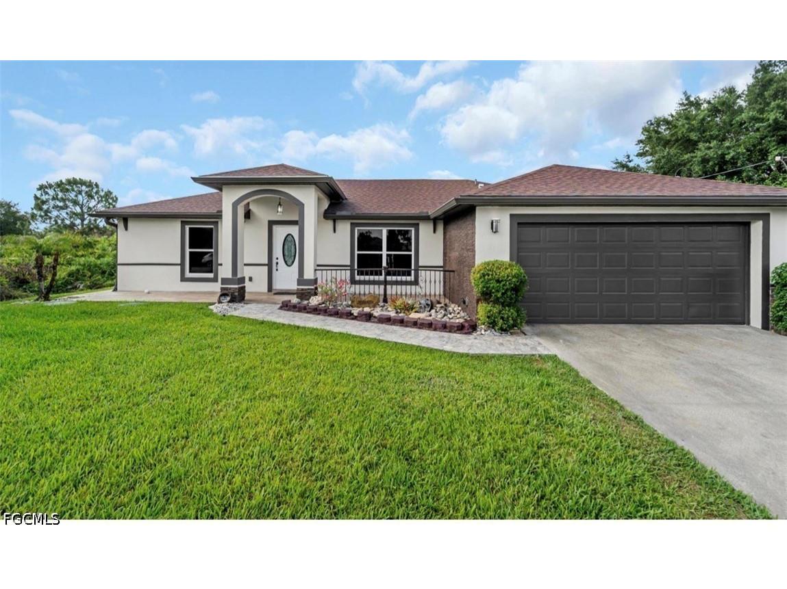 2705 41st Street W Lehigh Acres FL 33971 2026020801 image1