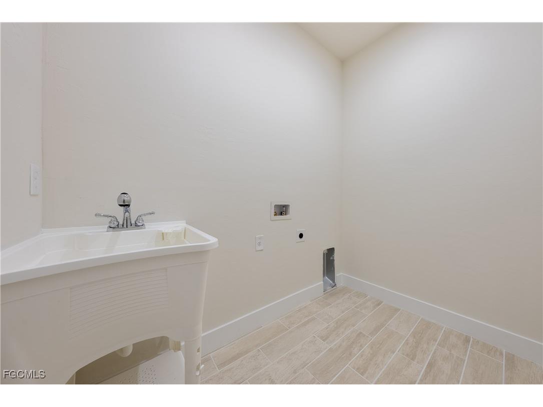 2705 56th Street W Lehigh Acres FL 33971 2025014081 image19