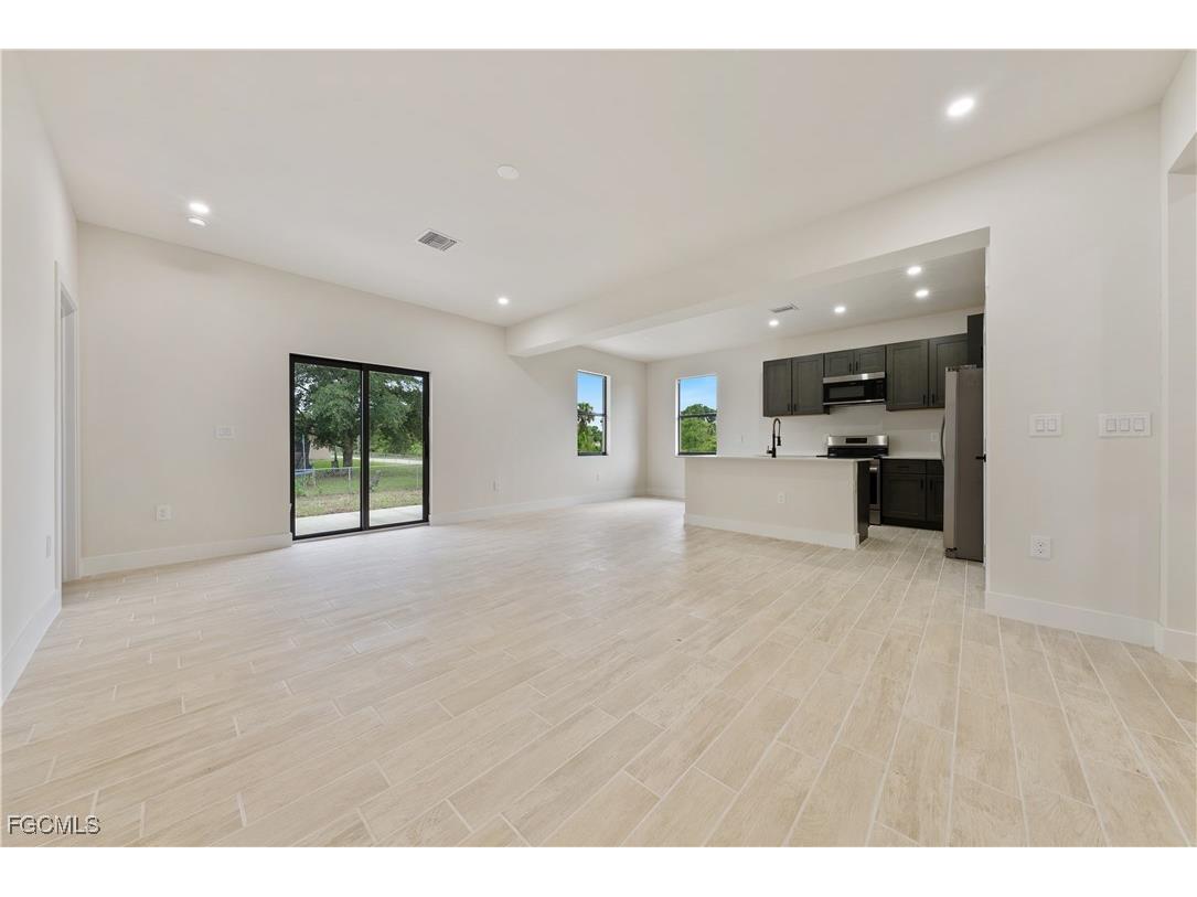 2705 56th Street W Lehigh Acres FL 33971 2025014081 image2