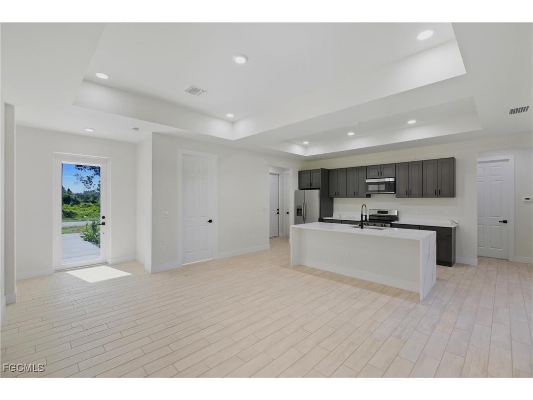 2705 64th Street W Lehigh Acres FL 33971 2025015351 image10