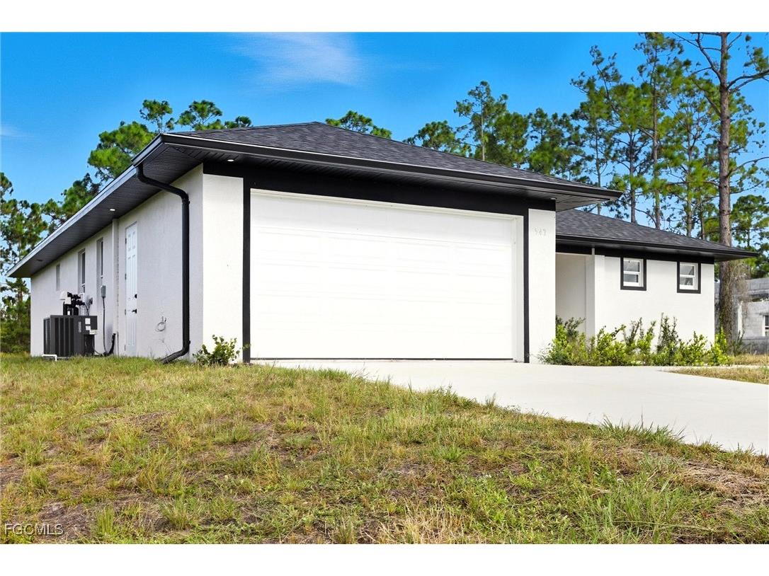 2705 64th Street W Lehigh Acres FL 33971 2025015351 image35