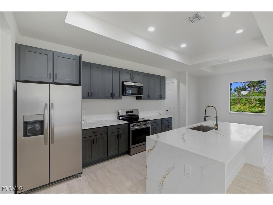 2705 64th Street W Lehigh Acres FL 33971 2025015351 image7