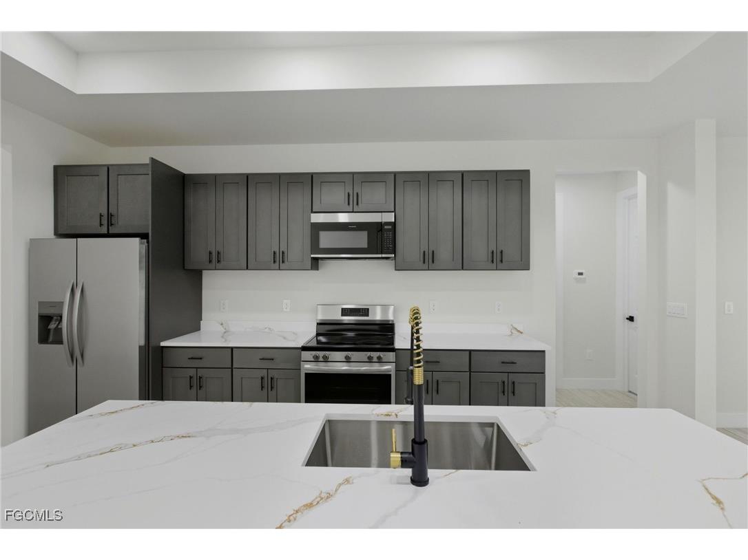 2705 64th Street W Lehigh Acres FL 33971 2025015351 image8