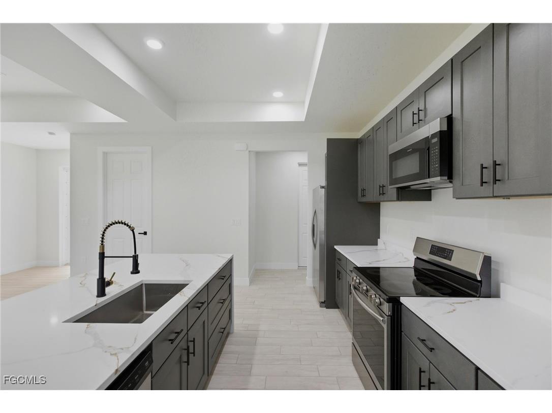 2705 64th Street W Lehigh Acres FL 33971 2025015351 image9