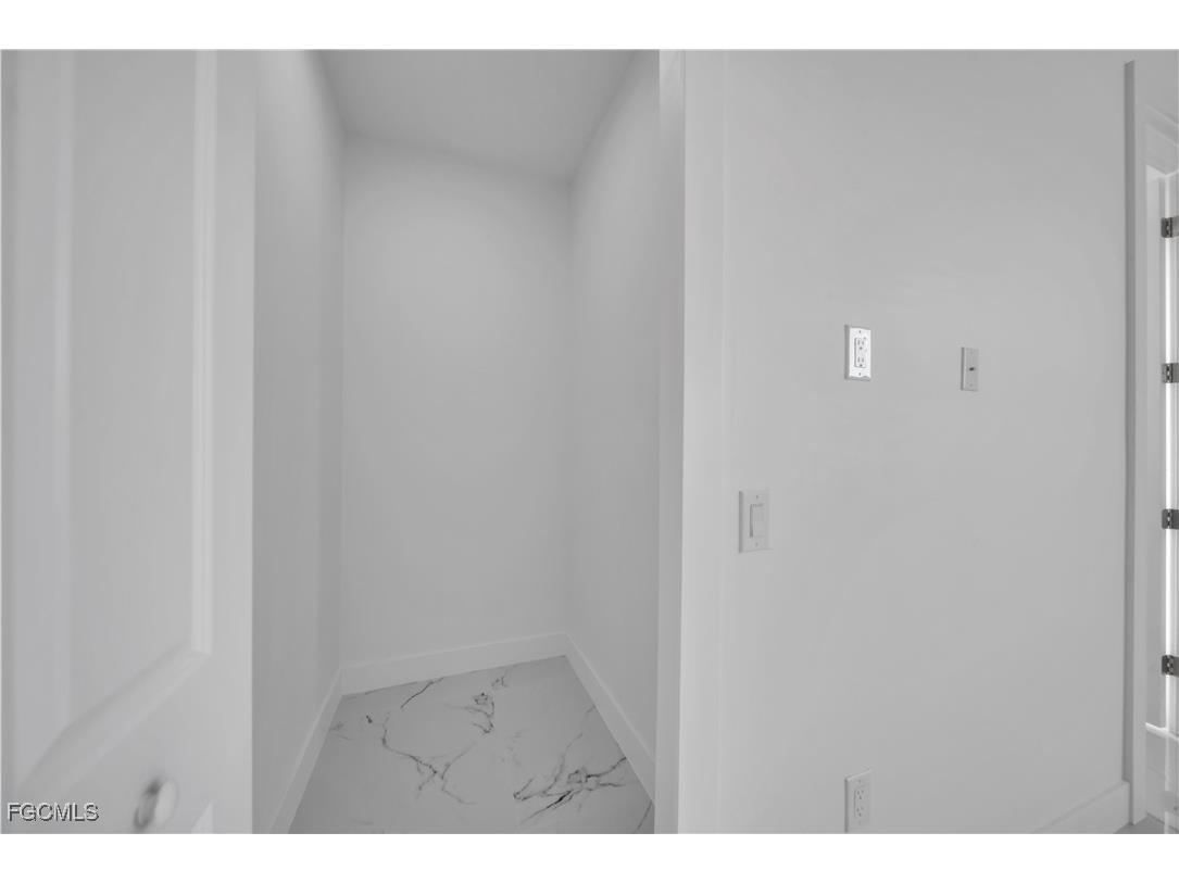 2705 68th Street W Lehigh Acres FL 33971 2025017060 image20