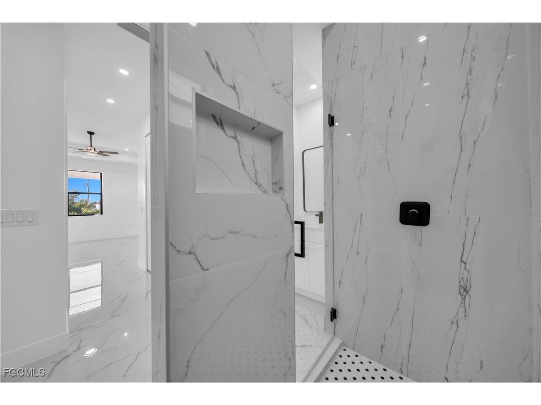 2705 68th Street W Lehigh Acres FL 33971 2025017060 image21