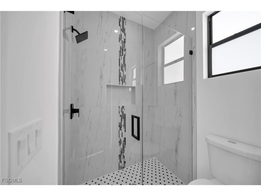 2705 68th Street W Lehigh Acres FL 33971 2025017060 image25