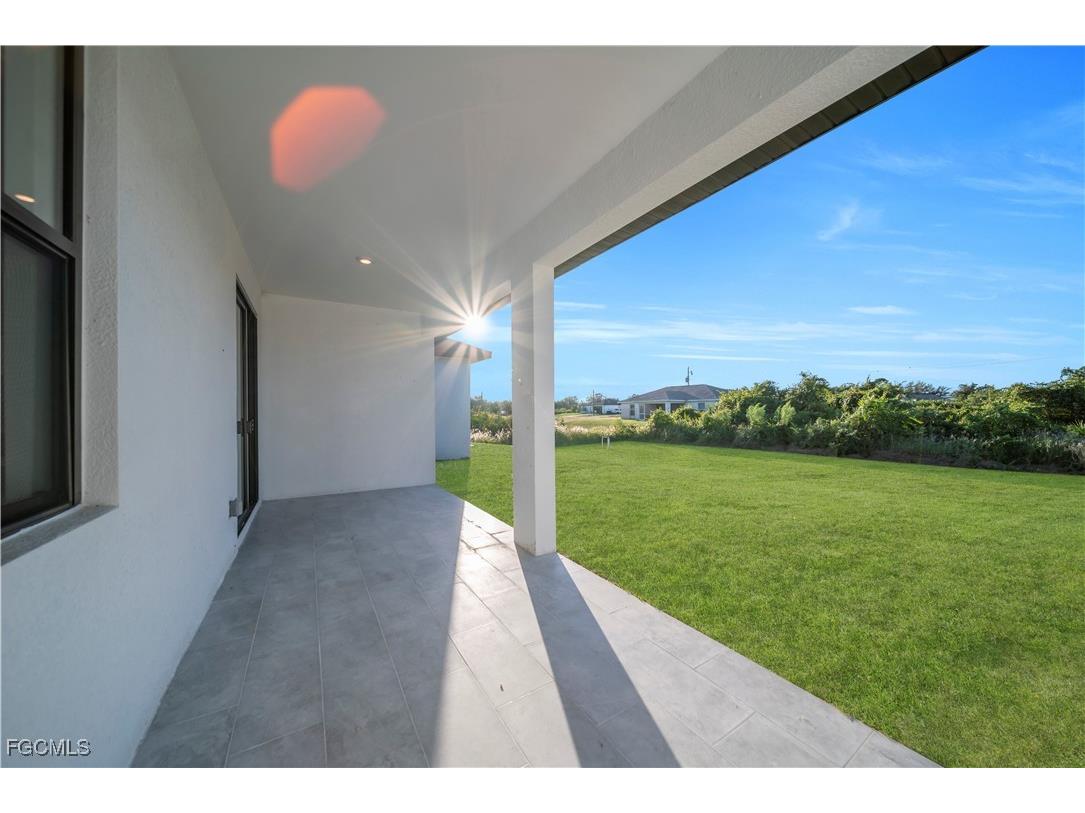 2705 68th Street W Lehigh Acres FL 33971 2025017060 image41