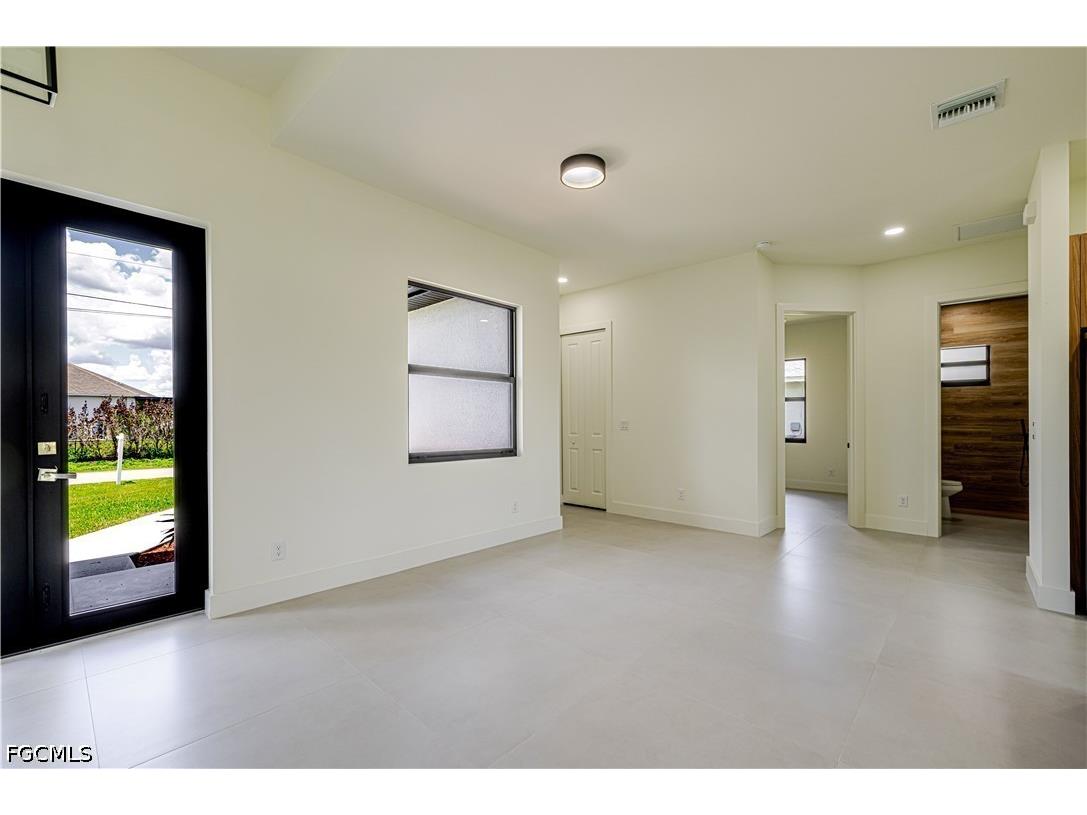 2705 Darlene Place Lehigh Acres FL 33971 2026023699 image8