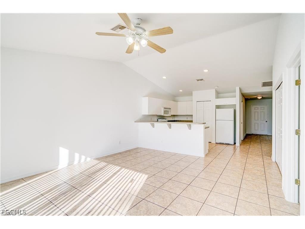 2705 Matena Avenue S Lehigh Acres FL 33973 2026011210 image2