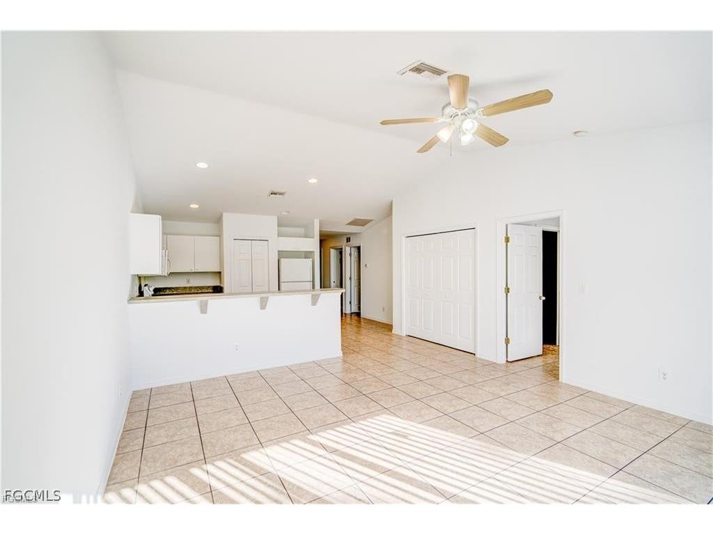 2705 Matena Avenue S Lehigh Acres FL 33973 2026011210 image3