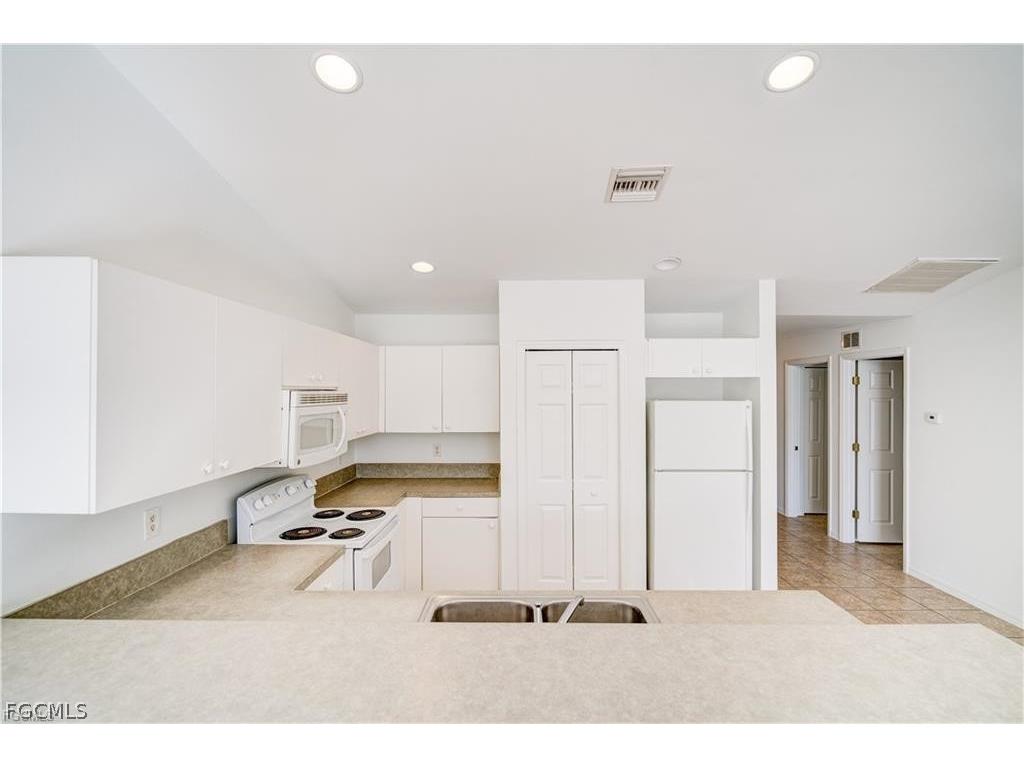 2705 Matena Avenue S Lehigh Acres FL 33973 2026011210 image5