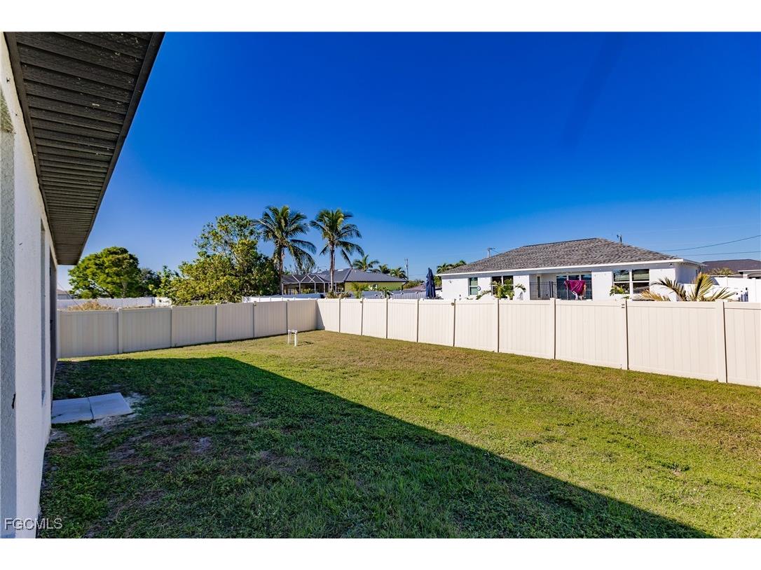 2705 NW 5th Terrace Cape Coral FL 33993 2025008995 image24