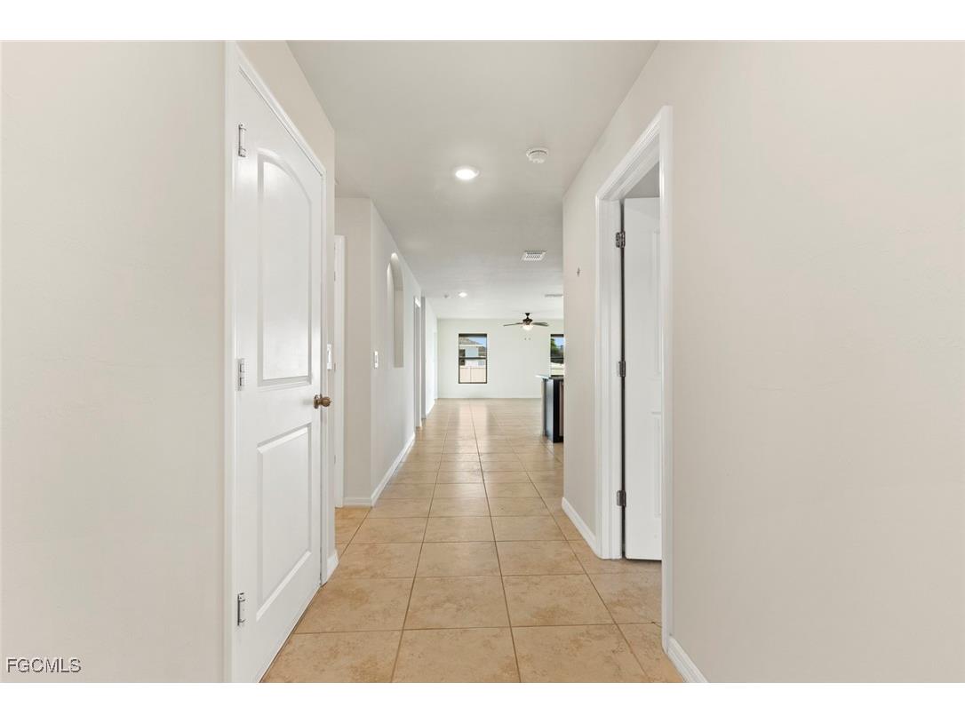 2705 NW 5th Terrace Cape Coral FL 33993 2025008995 image3