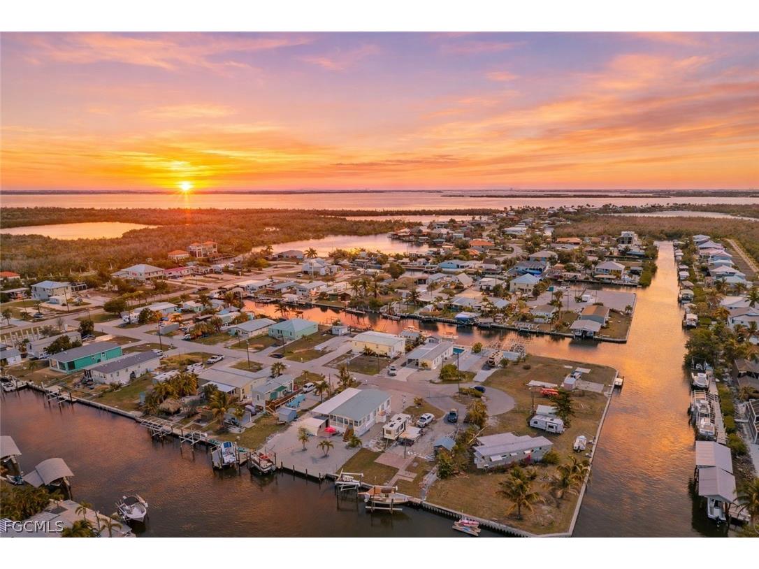 2705 Patterson Court Saint James City FL 33956 2026010029 image1