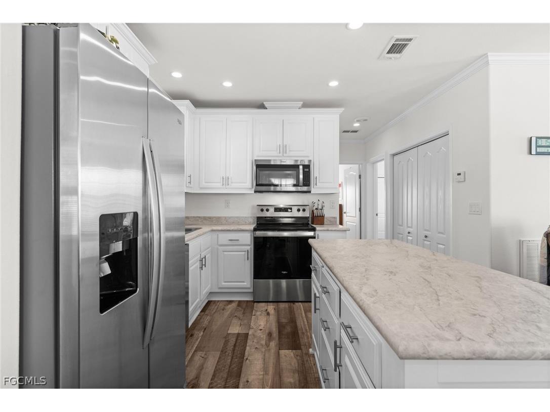 2705 Patterson Court Saint James City FL 33956 2026010029 image11