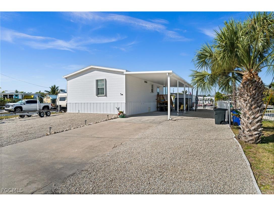 2705 Patterson Court Saint James City FL 33956 2026010029 image42