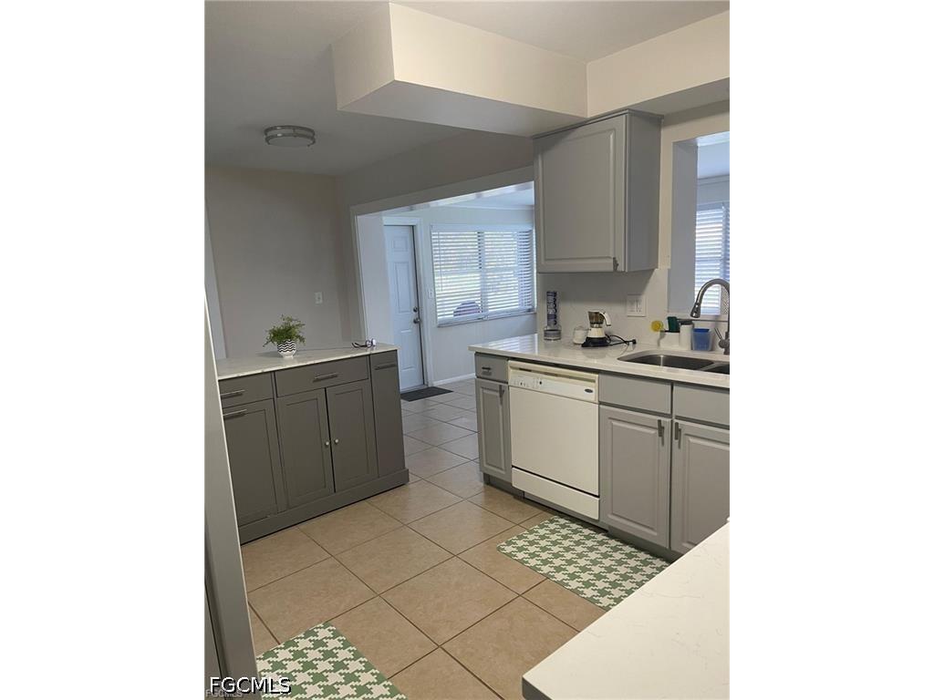 2705 SE 17th Avenue Cape Coral FL 33904 2026030906 image16