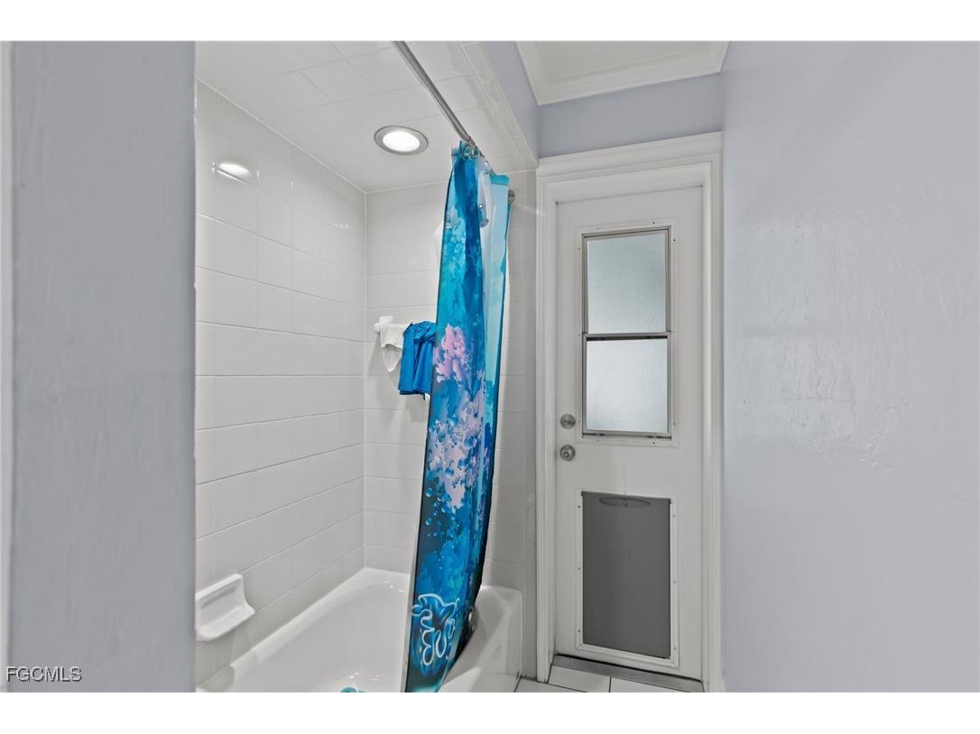 2705 SE 18th Place Cape Coral FL 33904 2025007516 image16