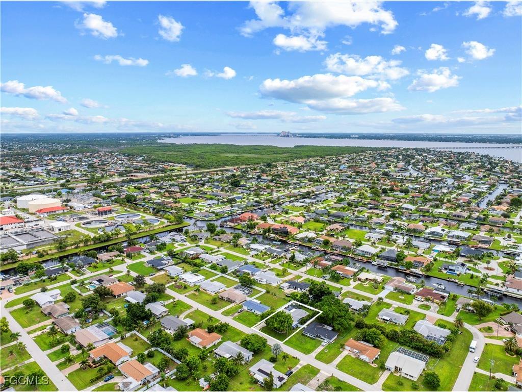 2705 SE 18th Place Cape Coral FL 33904 2025007516 image25