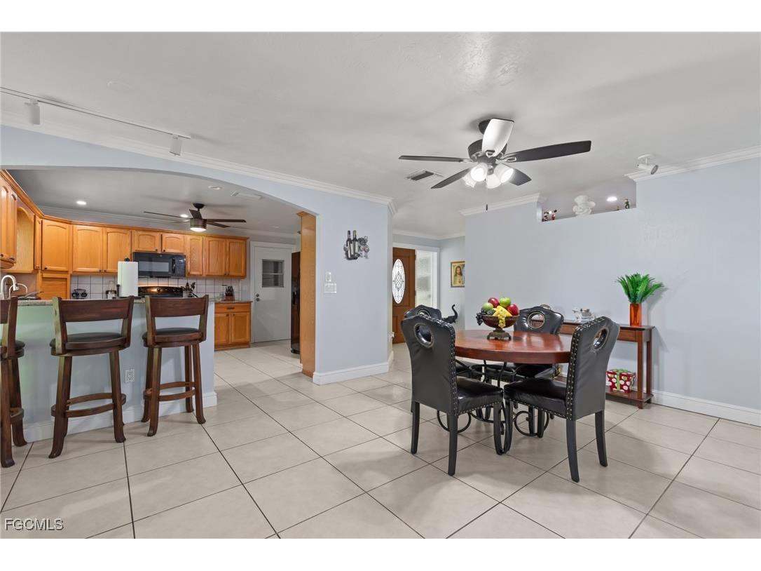 2705 SE 18th Place Cape Coral FL 33904 2025007516 image5