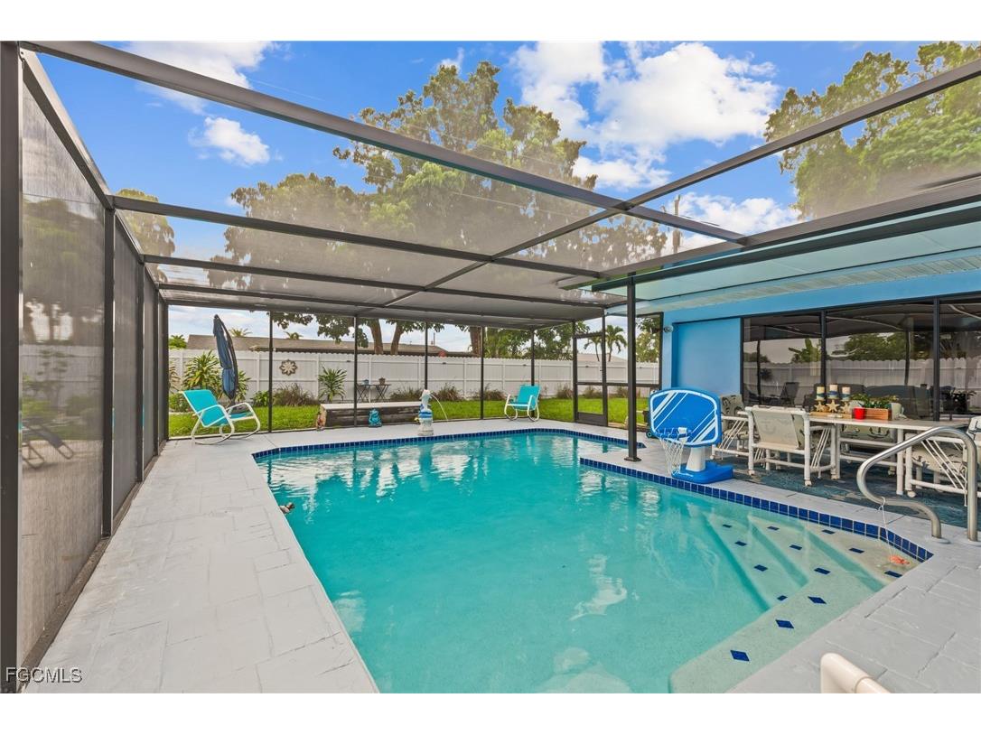 2705 SE 18th Place Cape Coral FL 33904 2025007516 image7