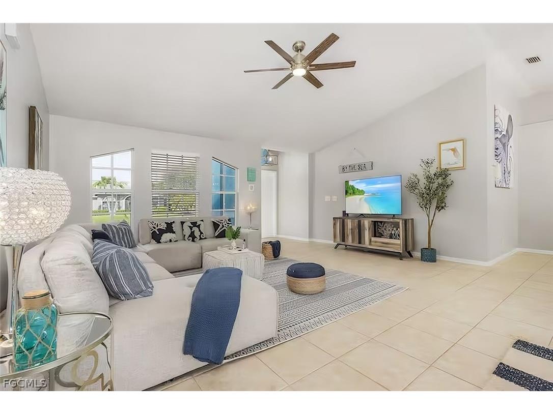 2705 SW 11th Place Cape Coral FL 33914 2026012699 image5