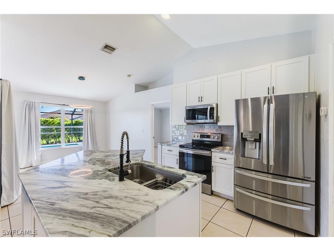 2705 SW 21st Place Cape Coral FL 33914 226010630 image8