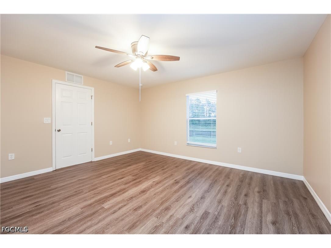 2705 Villa Avenue S Lehigh Acres FL 33976 2026015599 image10