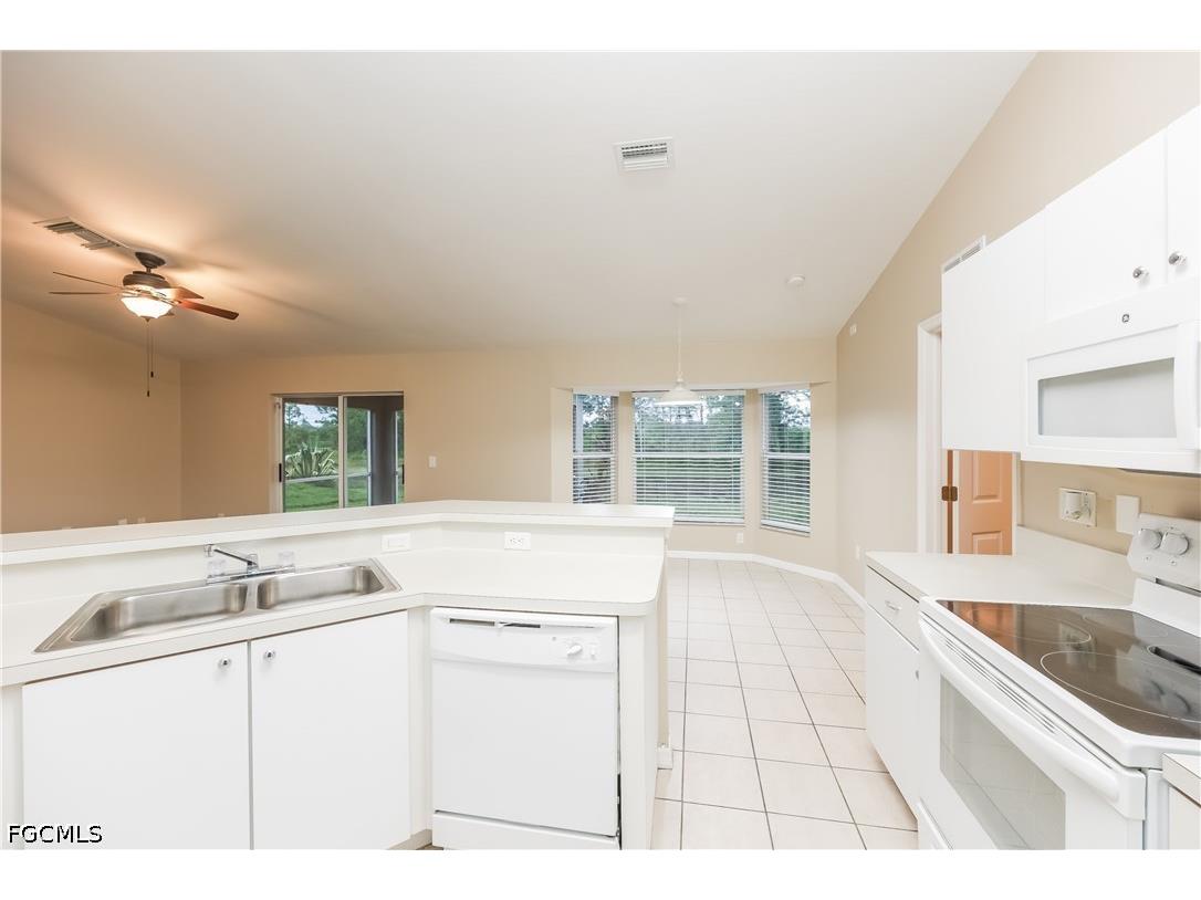 2705 Villa Avenue S Lehigh Acres FL 33976 2026015599 image7